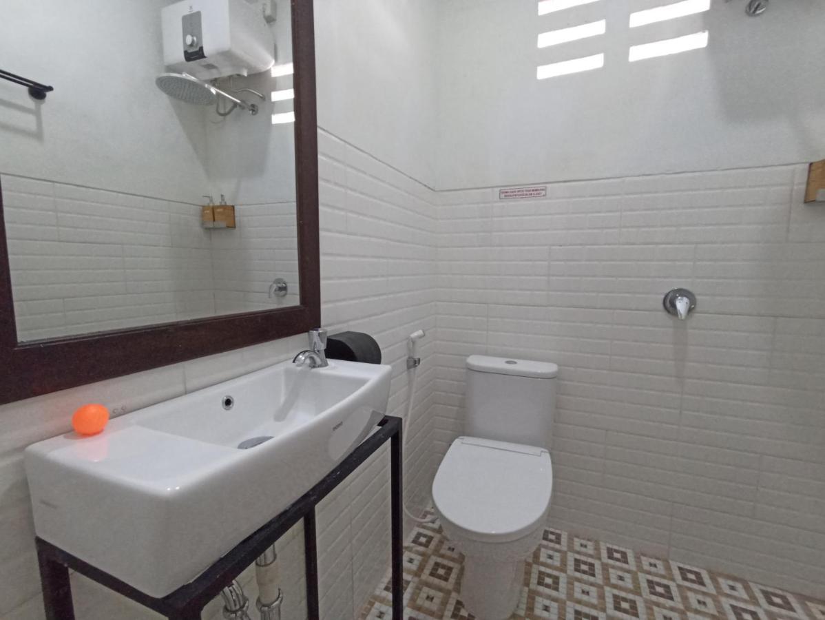 Mruyung Guest House Kota Lama Banyumas Mitra Reddoorz Екстериор снимка